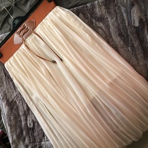 Cream flowy skirt
