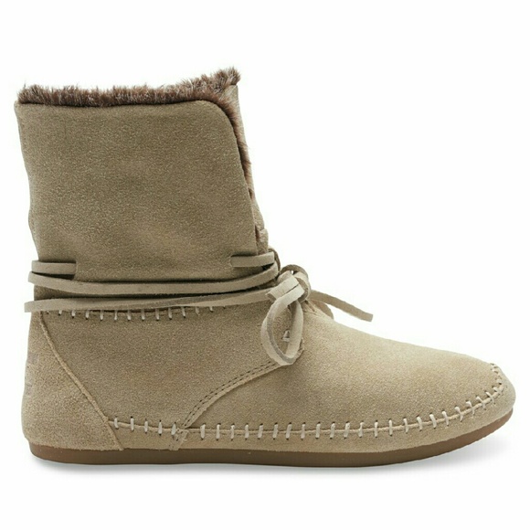 TOMS Zahara Suede Convertible Moccasin Bootie - Picture 3 of 4