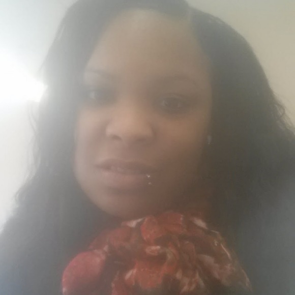 Meet your Posher, Saya