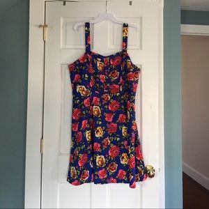 Pretty floral dress! Relisted!