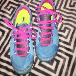 Under armour running shoes 8.5