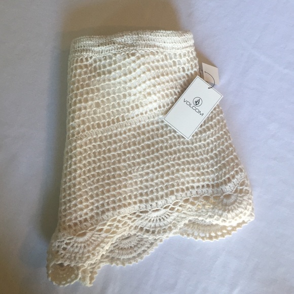 NWT Volcom city limit shorts - Picture 2 of 4