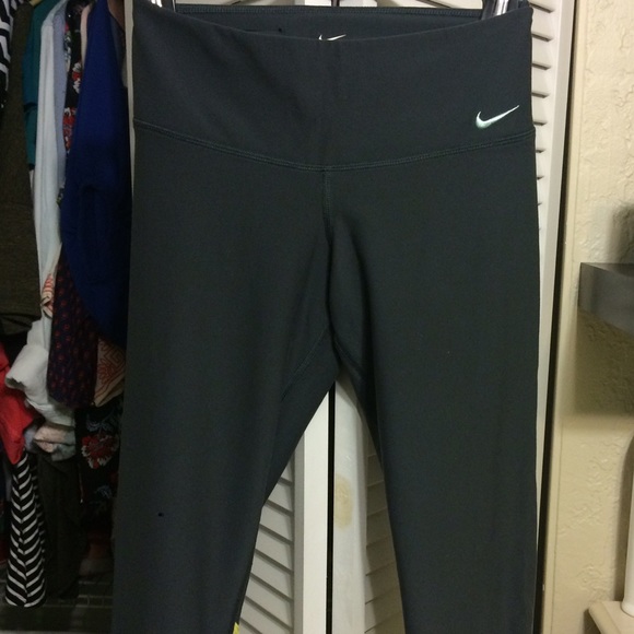 Nike Dri Fit Capri pant