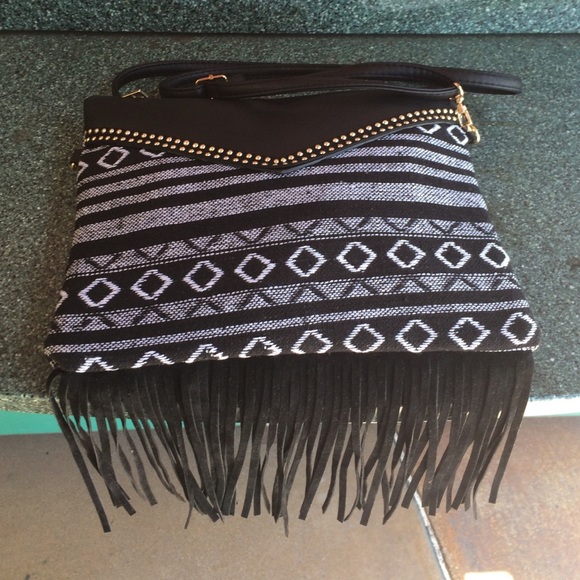Handbags - Body and shoulder bag