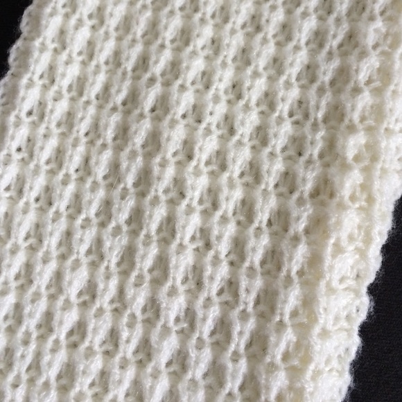 Sweater - Picture 4 of 4