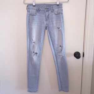 American Eagle light wash ripped jeans
