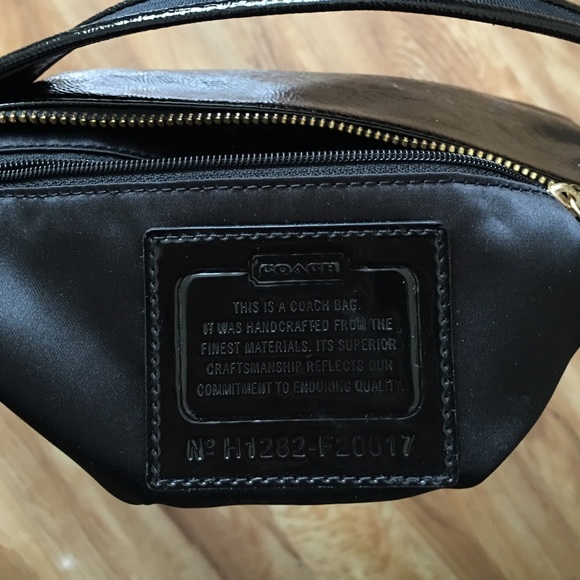 Coach Signature Poppy Daisy Liquid Gloss Crossbody - Picture 3 of 4