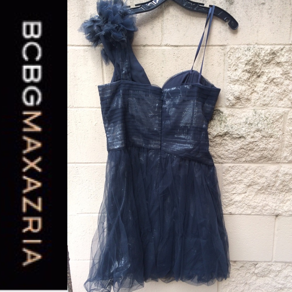 BCBG Max Azria - Picture 4 of 6