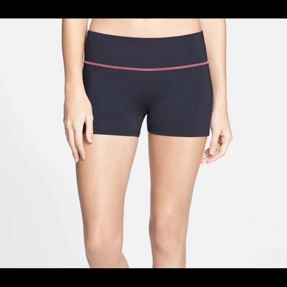 BP. Pattern Block Yoga Shorts - Picture 4 of 4