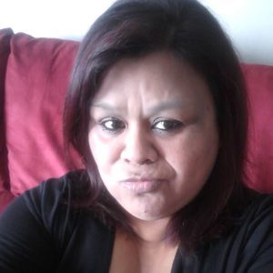 Meet your Posher, Romelia