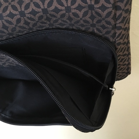 Relic Canvas Crossbody Bag - Picture 2 of 4