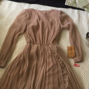 Firm price .. it's very flattering