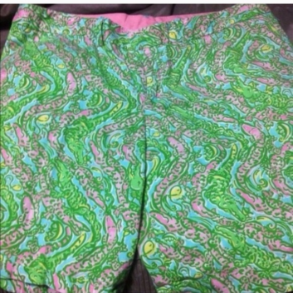 Lilly chomp chomp avenue shorts