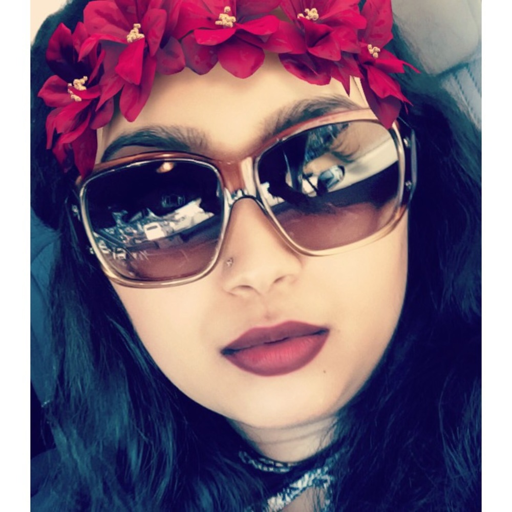 Meet your Posher, Ashley