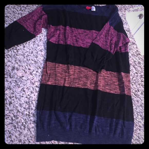 Elbow length thin sweater