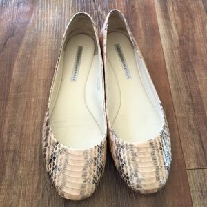 Vera Wang Lavender Flats Size 6.5