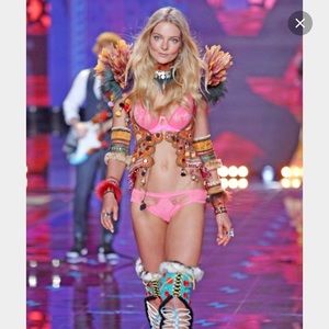 Victoria's Secret designer collection bra panty