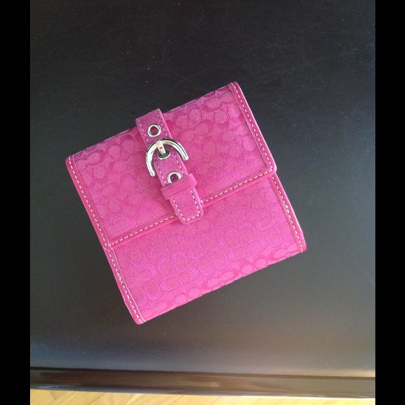 Coach Handbags - NWOT Authentic Coach Magenta Wallet