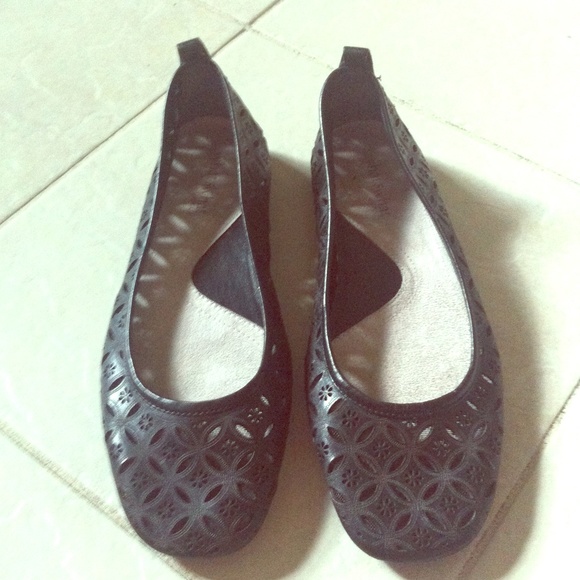 Xmas SALE: Black aerosole shoes sz 7 and a half