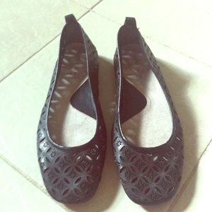 Xmas SALE: Black aerosole shoes sz 7 and a half