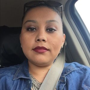 Meet your Posher, Mayra