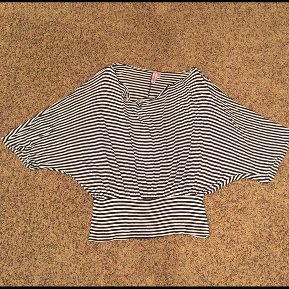 Sweet Pea Boat-neck Top