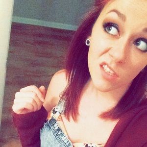 Meet your Posher, Maegan