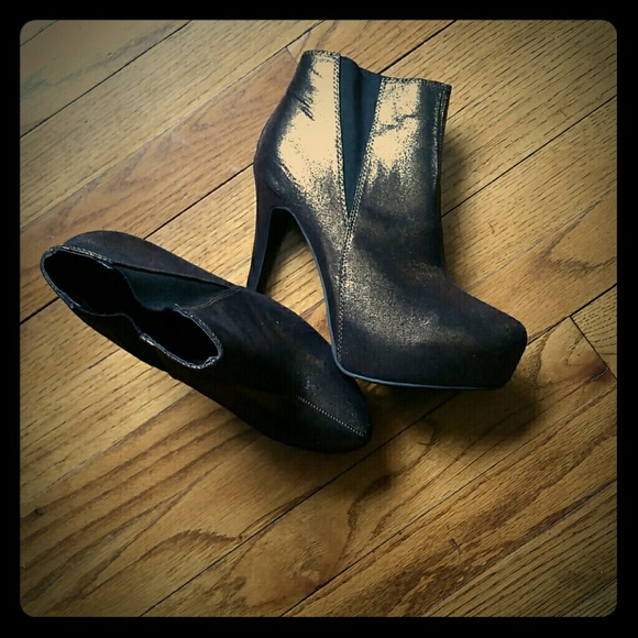Rock & Republic Stiletto Ankle Boots