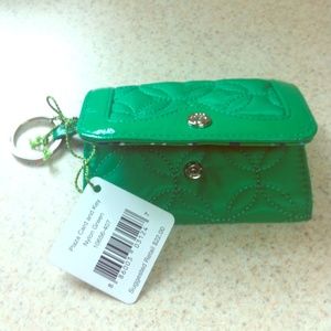 Vera Bradley NWT plaza card and key nylon green