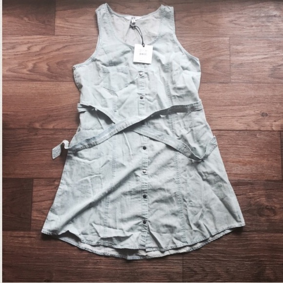 Jack Chambray Dress - Picture 4 of 4