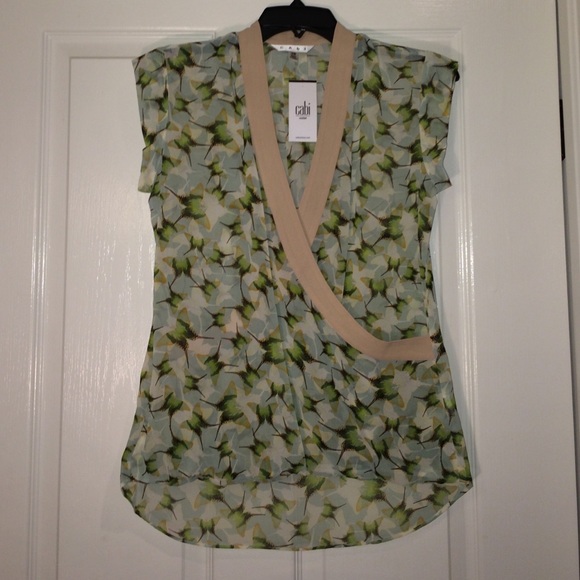 NWT CAbi Top. #234 Butterfly Wrap.