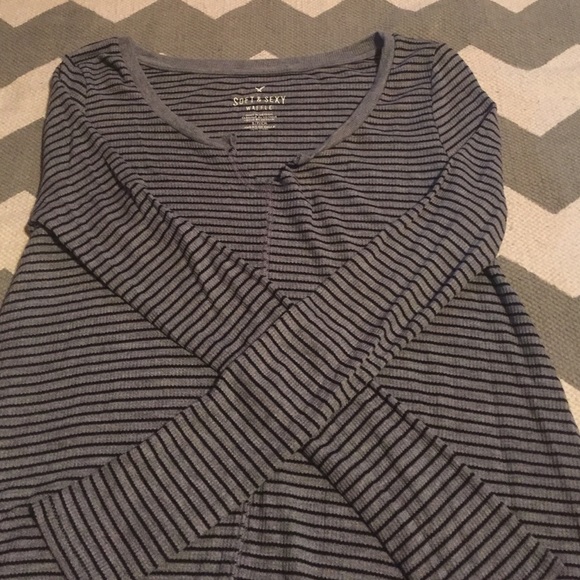 American Eagle shirt