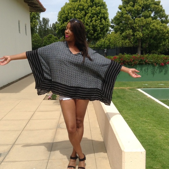 FRANCESCAS Black and White Boho Tunic - Picture 5 of 8