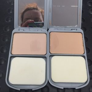 2 Loreal compact make-up