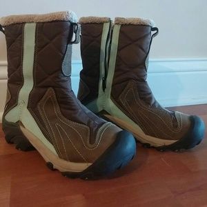 Keen winter hiking boots