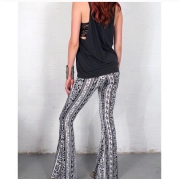 Gypsan ethical Kendall Jenner bell bottoms - Picture 4 of 4