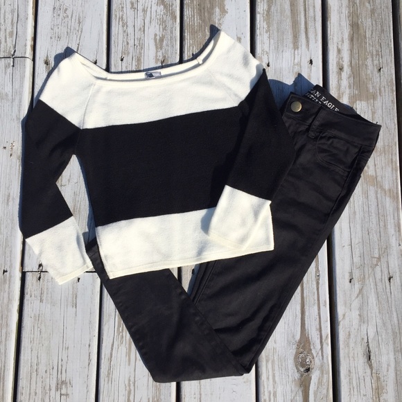 Color Block Cropped Sweater