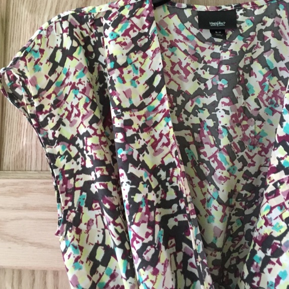 Colorful blouse - Picture 3 of 4