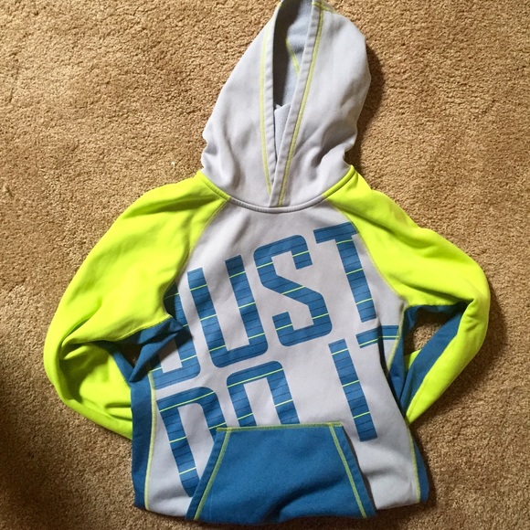 Womens Nike Therma-fit sweatshirt