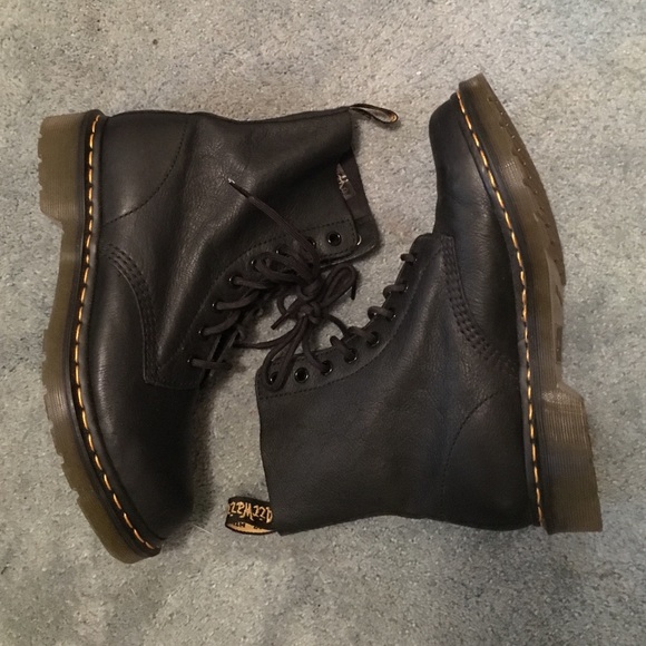 Dr. Martens 1460W