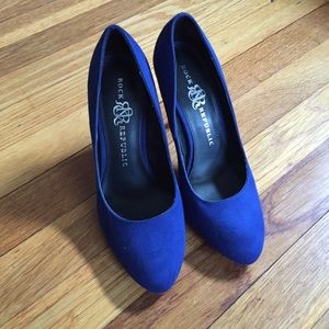 Rock & Republic Royal Blue Pumps Size 7.5