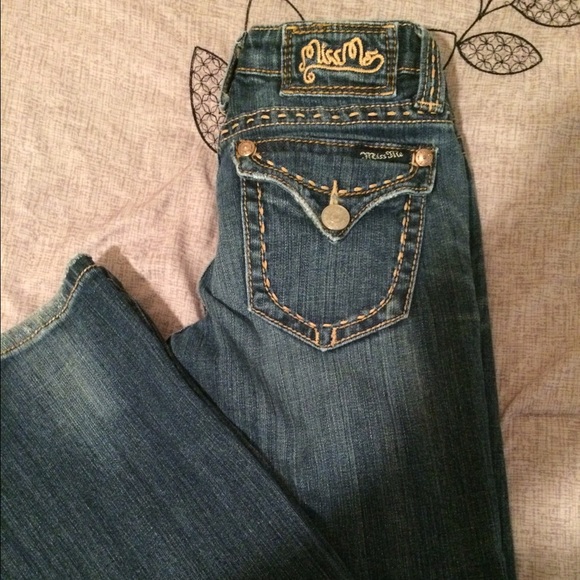 A darker wash Miss Me boot cut!