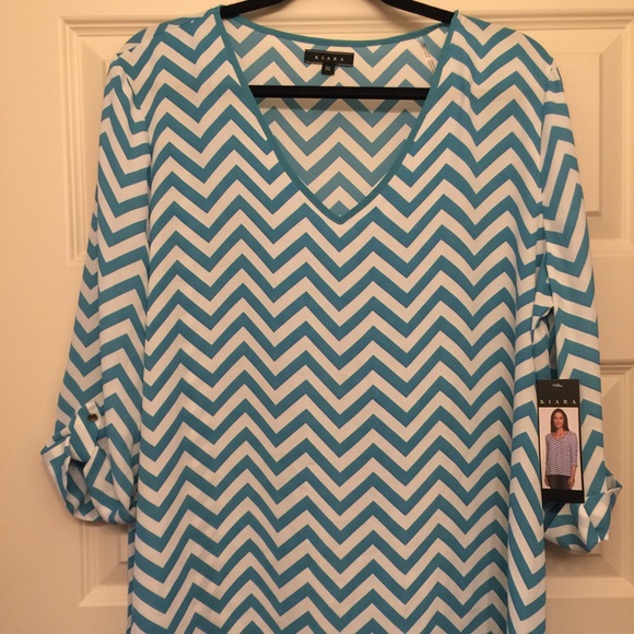 Kiara 3/4 Sleeve Chevron Blouse