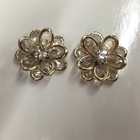 Flower earrings