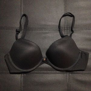 VS Body by Victoria Push Up Bra 32D