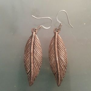 Jewelmint Jewelry - Metal leaf earrings. New. JEWELMINT Collective Jewelmint Jewelry - Metal leaf earrings. New. JEWELMINT Collective