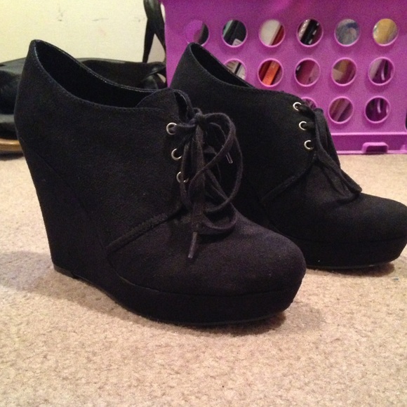 Black Lace Up Wedges