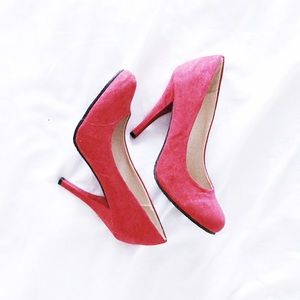👁‍🗨 SALE 👁‍🗨 Red Suede Heels