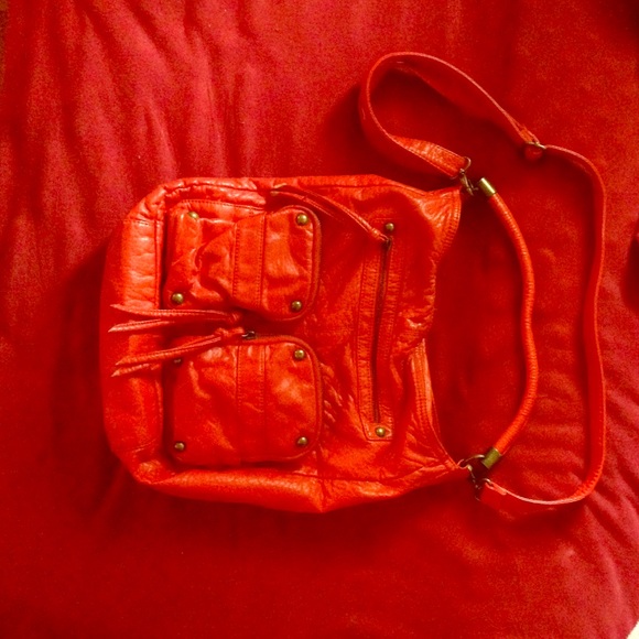 Cute purse with lots of room!