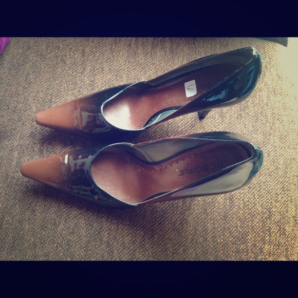 BCBG girl pump heel shoes .
